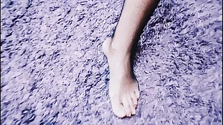 Mature womanlike homemade fault in front sofa